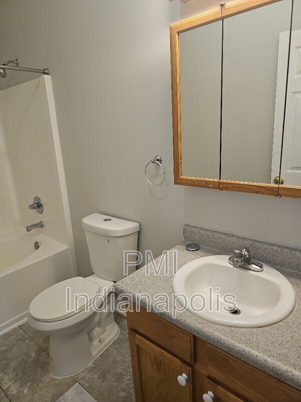 Building Photo - 1811 Winfield Park Dr