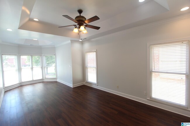 Building Photo - 5987 Waterside Dr
