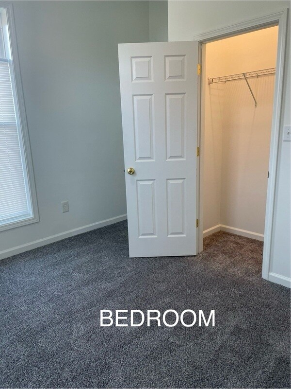 Building Photo - 231 E 13th St