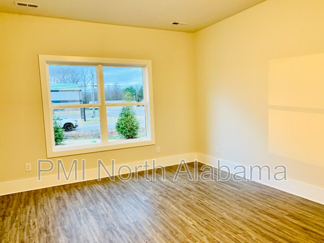 Building Photo - 3211 Jordan Farm Cir