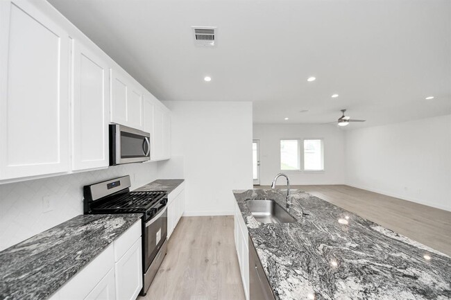 Building Photo - 8034 Tropea Dr