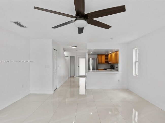 Building Photo - 1790 W 58th St