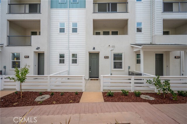 Building Photo - 905 Madonna Rd