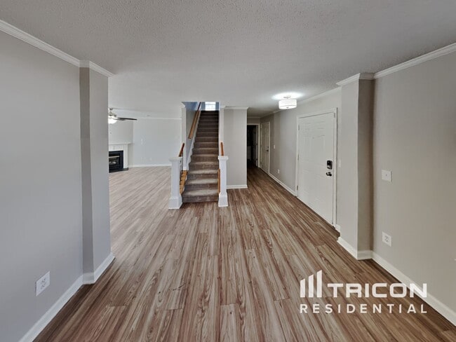 Building Photo - 242 Julian Pond Ln