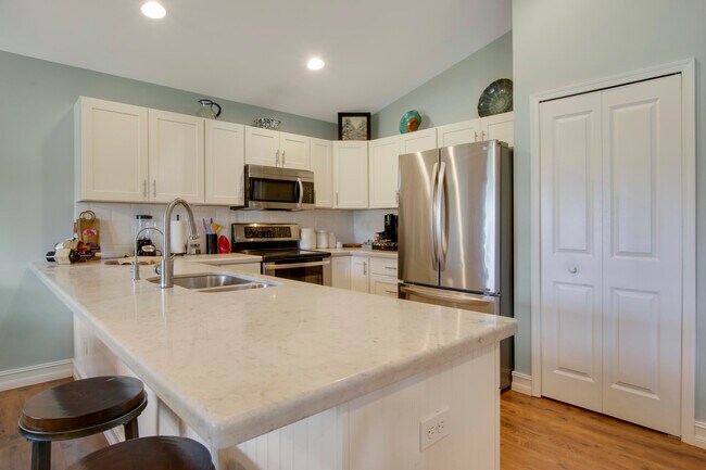 Building Photo - 9155 SE Athena St