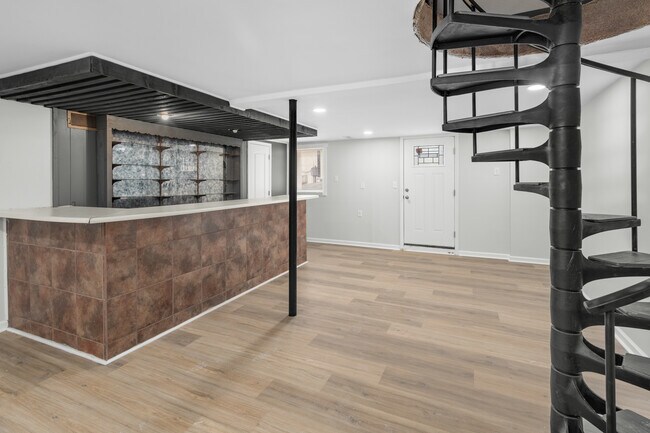 Building Photo - 3802 McEwen Dr NW