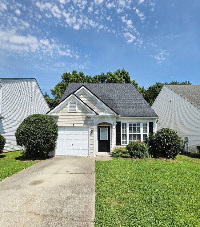 Building Photo - 1691 Woodsford Rd