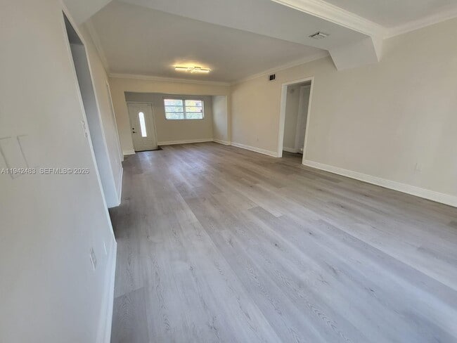 Building Photo - 2330 SW 31st Ave