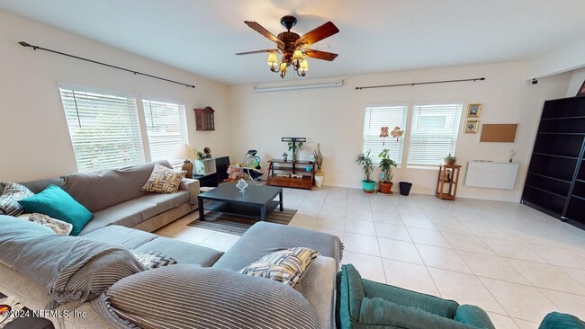 Building Photo - 86013 Club Car Pl