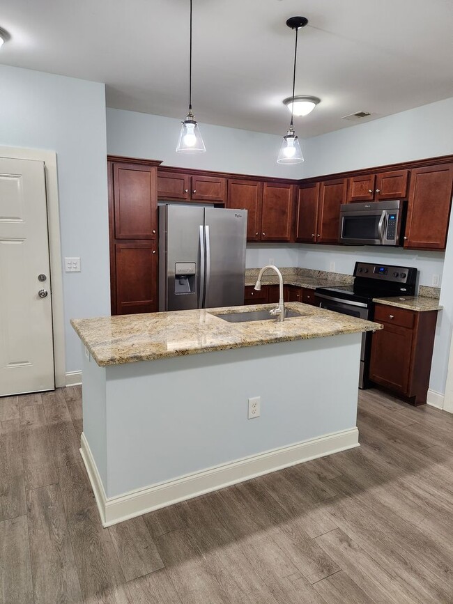 Building Photo - 2 Bedroom North Raleigh for rent