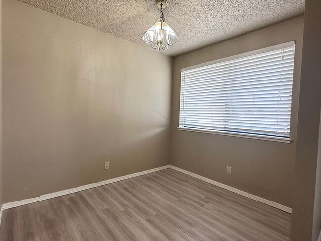Building Photo - RD T 21-734