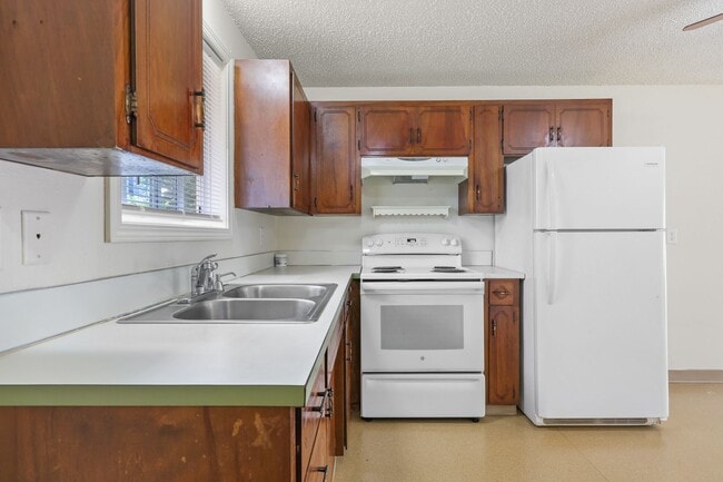 Building Photo - Move in ready! 2 bed 1 bath Olympia duplex!