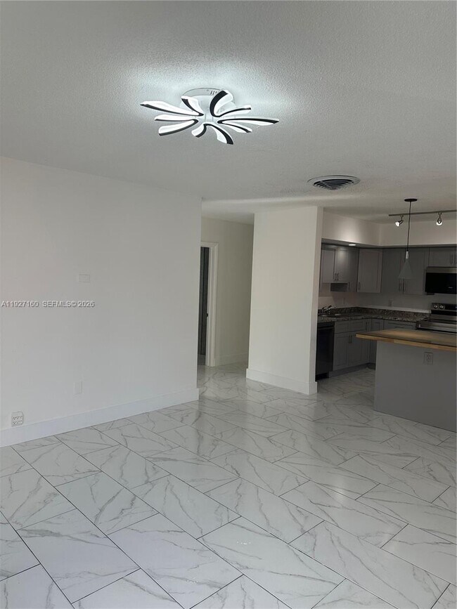 Building Photo - 220 SW 8th Ave