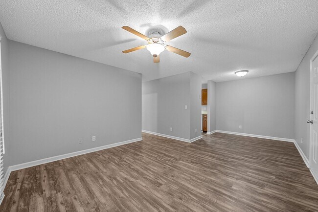 Building Photo - 1239 Parkway Pl