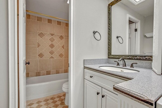 Building Photo - 1801 Lavaca St