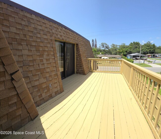 Building Photo - 1642 S Park Ave