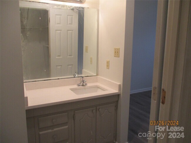 Building Photo - 120 Briarcliff Dr