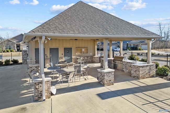 Building Photo - 173 Heritage Brook Dr