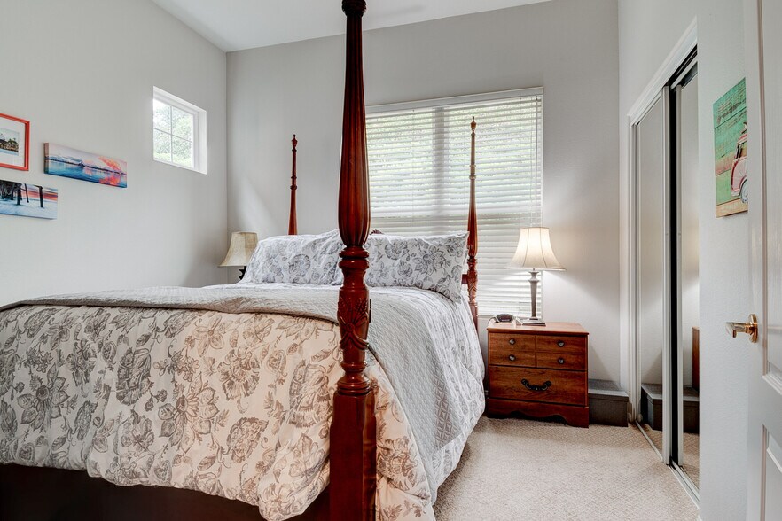 Building Photo - 14 Celano Ct