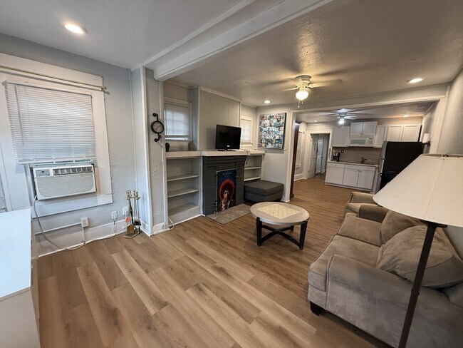 Building Photo - 4349 San Juan Ave