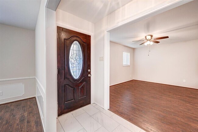 Building Photo - 10607 Wickersham Ln