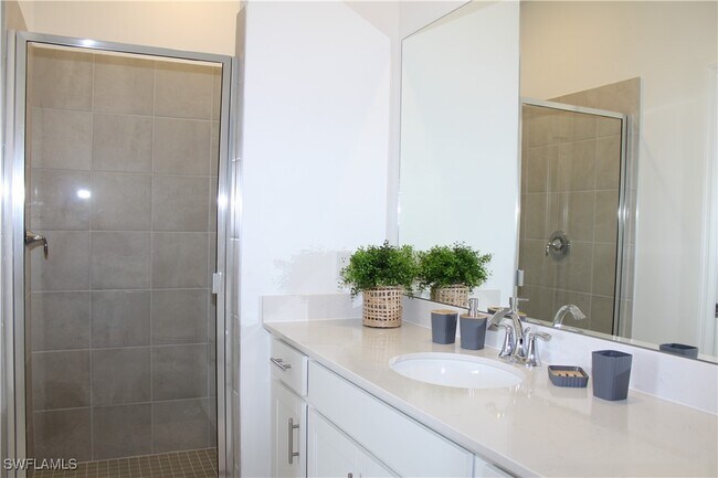 Building Photo - 5527 Double Eagle Cir