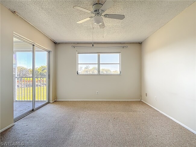 Building Photo - 5635 Rattlesnake Hammock Rd