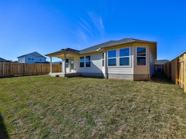 Building Photo - 100 Greenspire Ln