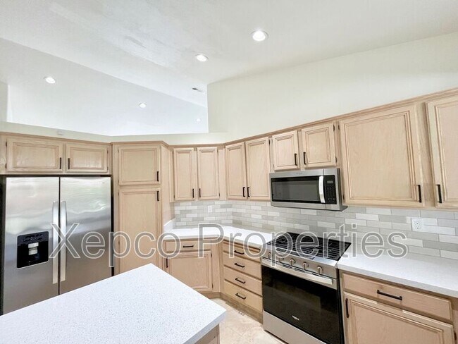 Building Photo - 68450 Pasada Rd