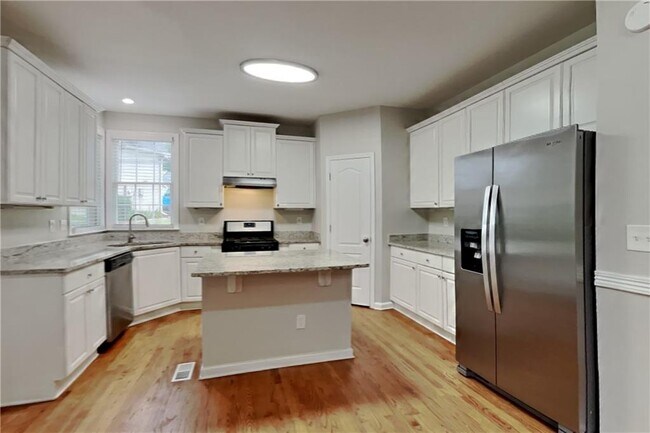 Building Photo - 3930 Summit Gate Dr