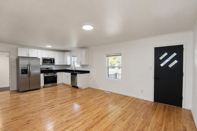 Building Photo - 118 Stone Dr