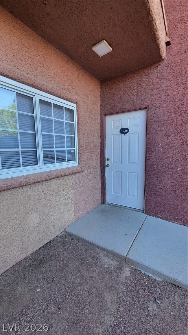 Building Photo - 4730 E Craig Rd