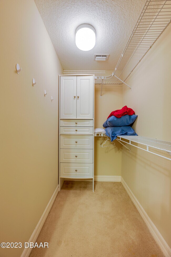 Building Photo - 3801 S Atlantic Ave