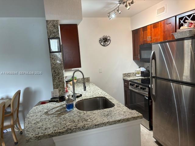 Building Photo - 2880 N Oakland Forest Dr