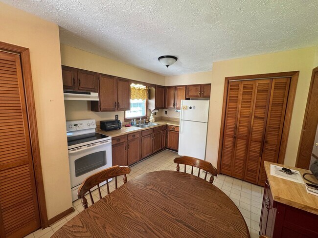 Building Photo - 312 Foreston Dr