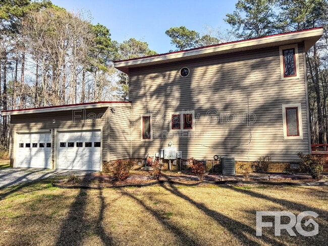 Building Photo - 1228 Forest Acres Dr
