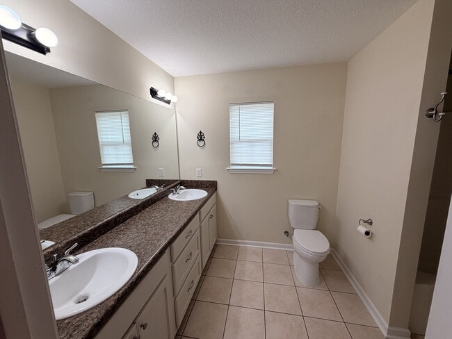Building Photo - 259 Canterberry Pl