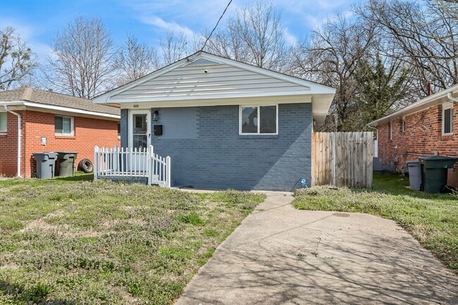 Building Photo - Beautifully Renovated 3-Bedroom Home in Hampton – Move-In Ready!