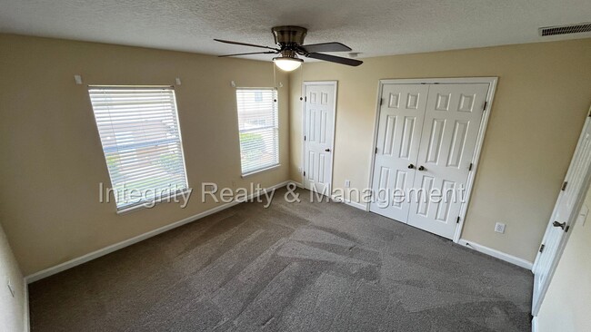 Building Photo - 3 bed/ 2.5 bath townhome in Fleming Island