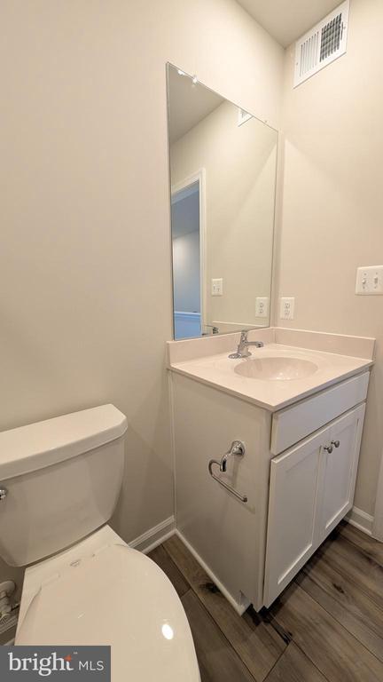 Building Photo - 413 SILVER BIRCH Dr