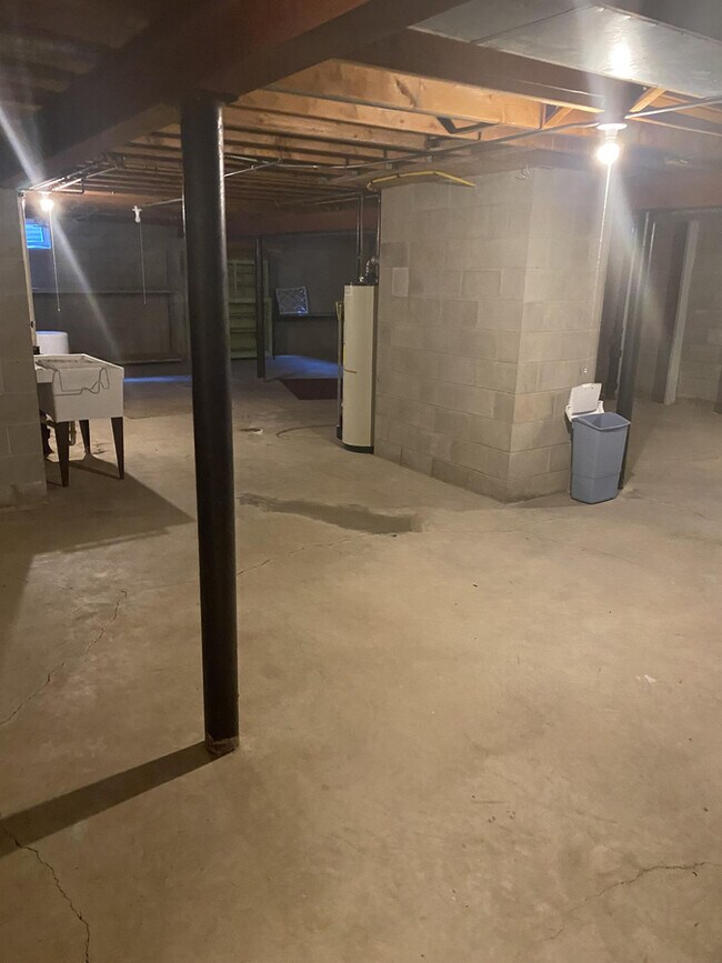 Building Photo - 18105 Milwaukee Ave