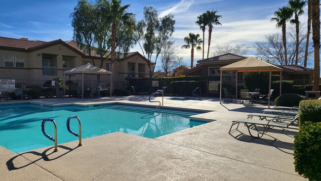 Building Photo - Downstairs Condo Near Summerlin