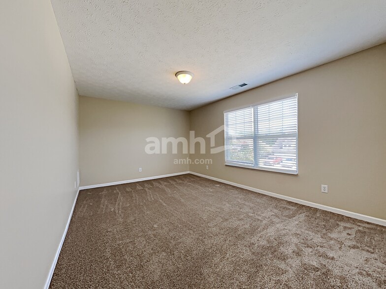Building Photo - 316 Stewart Springs Dr