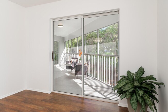 Building Photo - 3254 SE Aster Ln