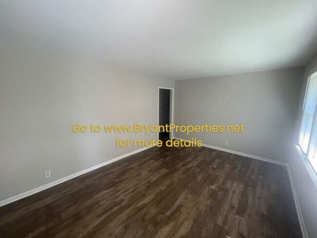 Building Photo - 502 Utley Dr