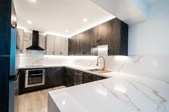 Building Photo - 18081 Biscayne Blvd