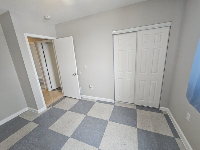 Building Photo - 3009 Pearl Ave