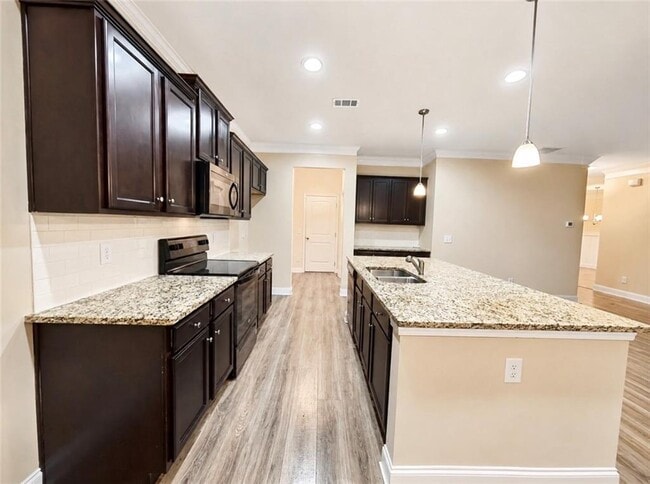 Building Photo - 757 Laurel Cove