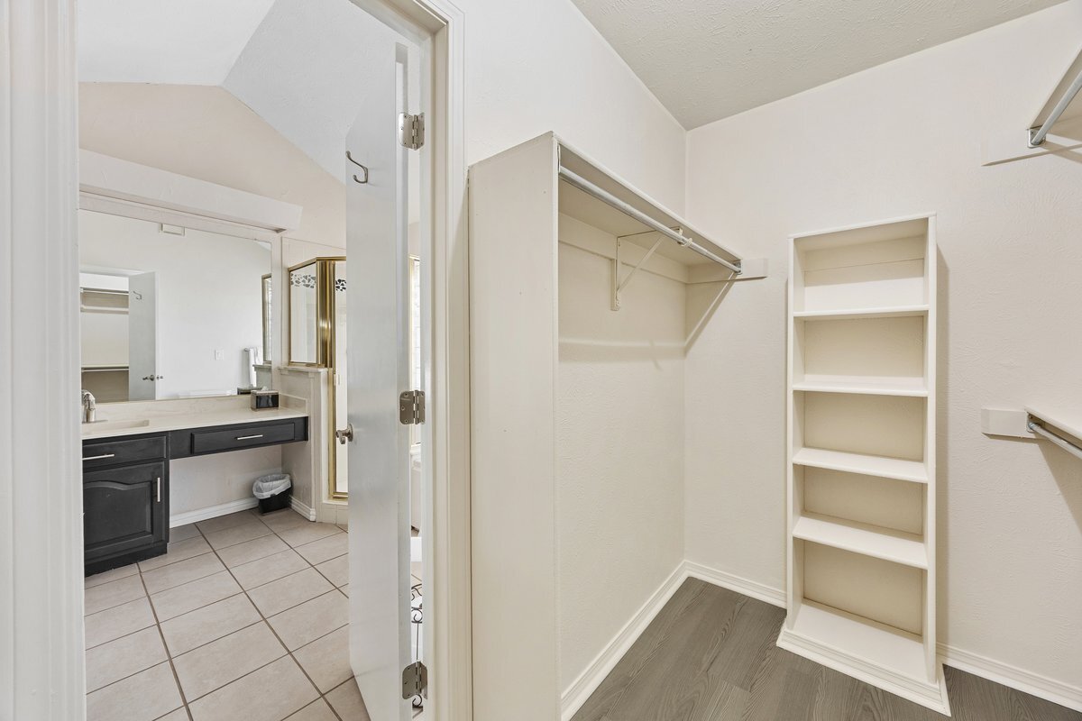 Master Walk-in Closet - 6508 McCormick Ranch Ct