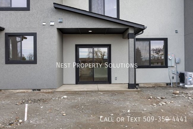 Building Photo - 601 S Dorsing St